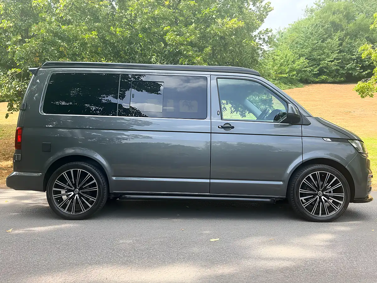Used 2020 Volkswagen Transporter Startline Grey - Interior and Exterior details 8