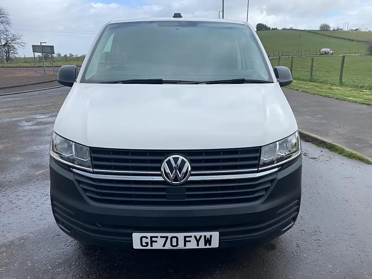 Used 2020 Volkswagen Transporter Startline White - Interior and Exterior details 11