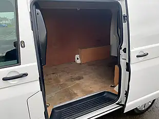 Used 2020 Volkswagen Transporter Startline White - Interior and Exterior details 14