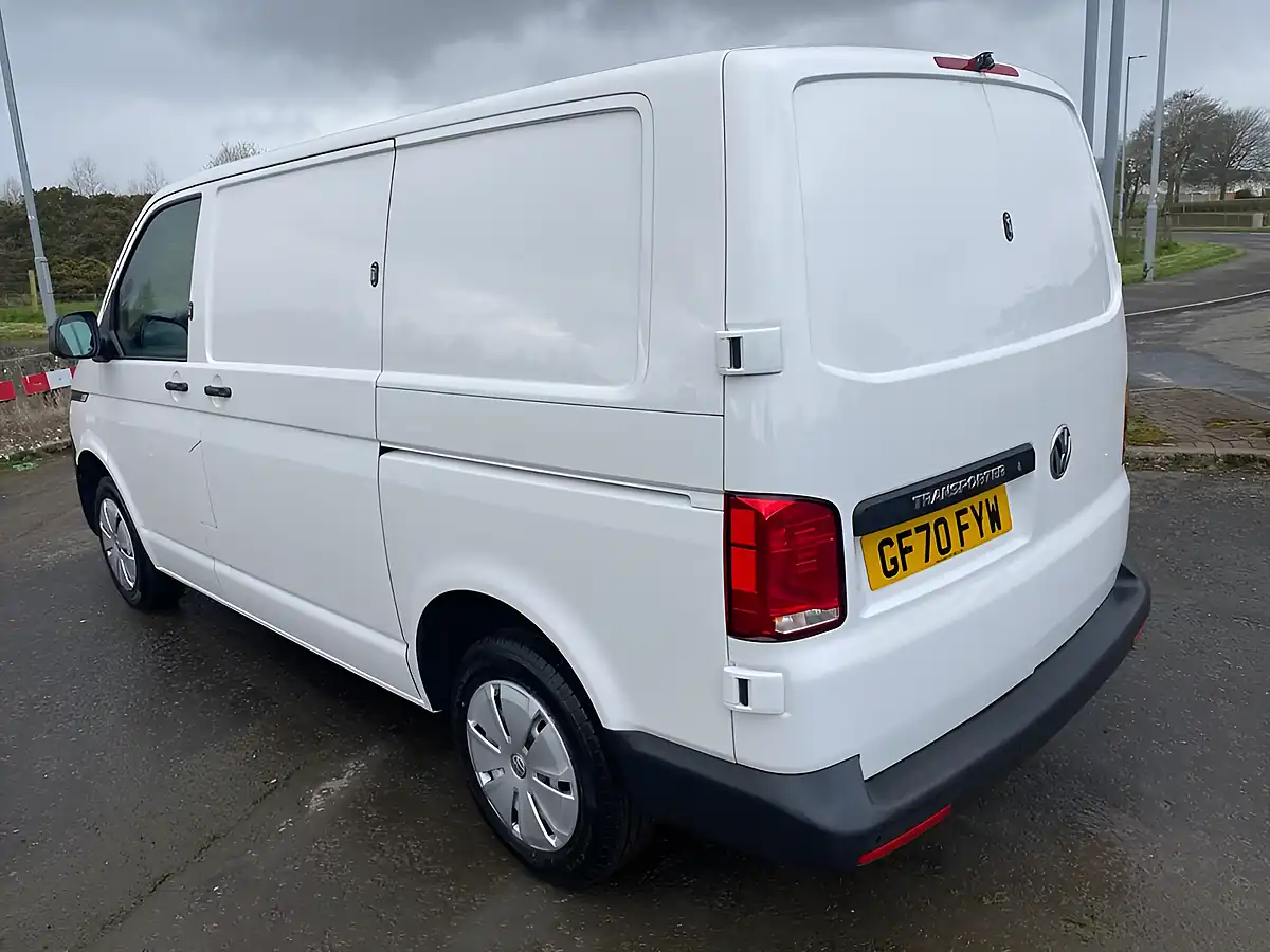 Used 2020 Volkswagen Transporter Startline White - Interior and Exterior details 15