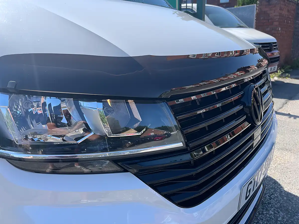 Used 2020 Volkswagen Transporter Startline White - Interior and Exterior details 10