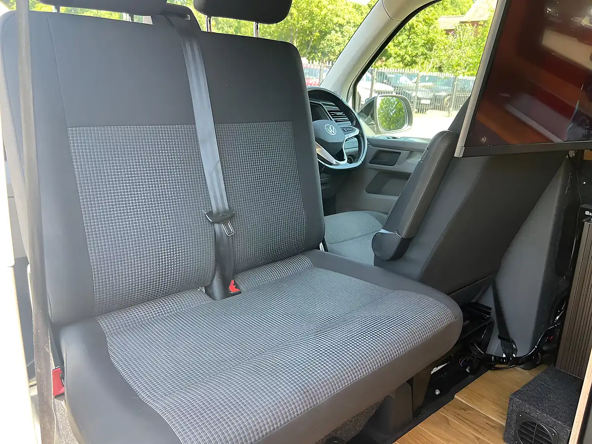 Used 2020 Volkswagen Transporter Startline White - Interior and Exterior details 13