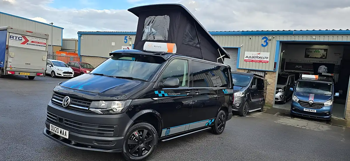 Used 2020 Volkswagen Transporter T30 Startline Black - Front View