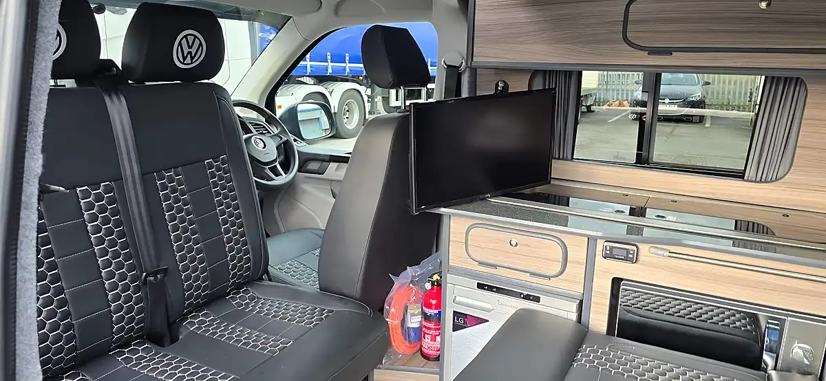 Used 2020 Volkswagen Transporter T30 Startline Black - Interior and Exterior details 11