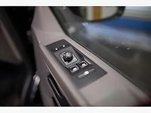 Used 2020 Volkswagen Transporter T32 Highline Kombi Double Cab Black - Interior and Exterior details 11