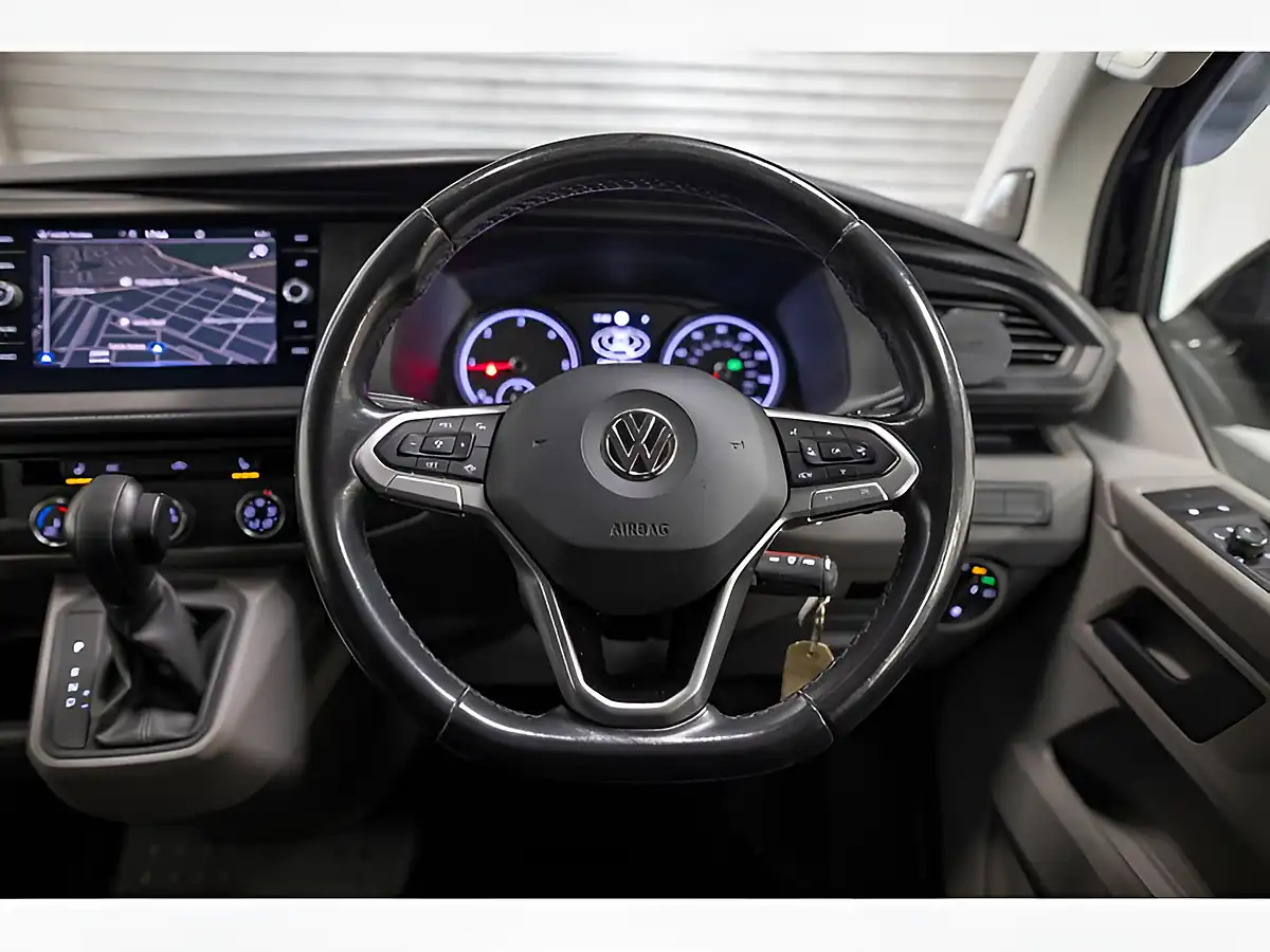 Used 2020 Volkswagen Transporter T32 Highline Kombi Double Cab Black - Interior and Exterior details 12