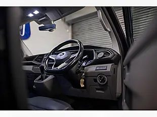 Used 2020 Volkswagen Transporter T32 Highline Kombi Double Cab Black - Interior and Exterior details 13