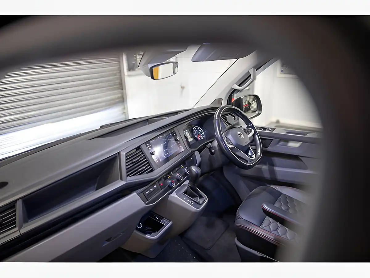 Used 2020 Volkswagen Transporter T32 Highline Kombi Double Cab Black - Interior and Exterior details 14