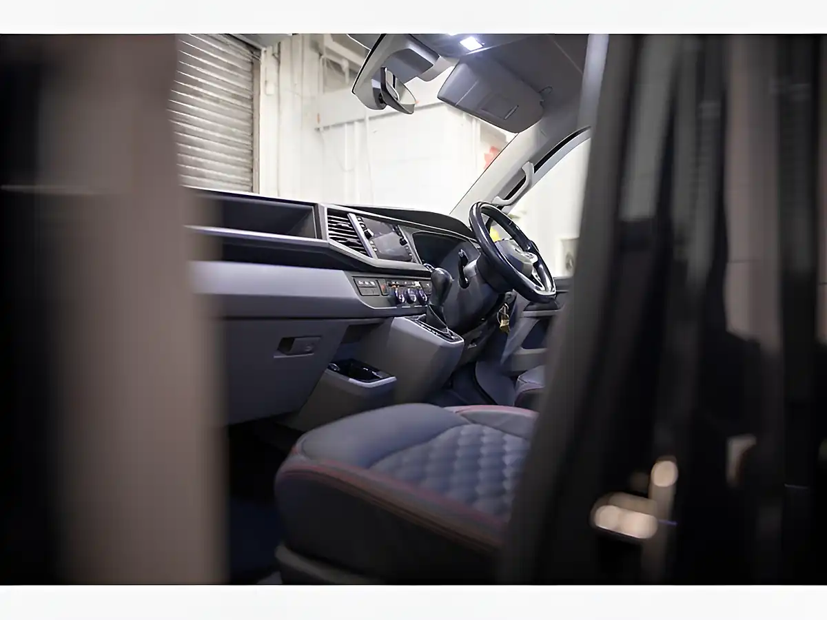 Used 2020 Volkswagen Transporter T32 Highline Kombi Double Cab Black - Interior and Exterior details 15