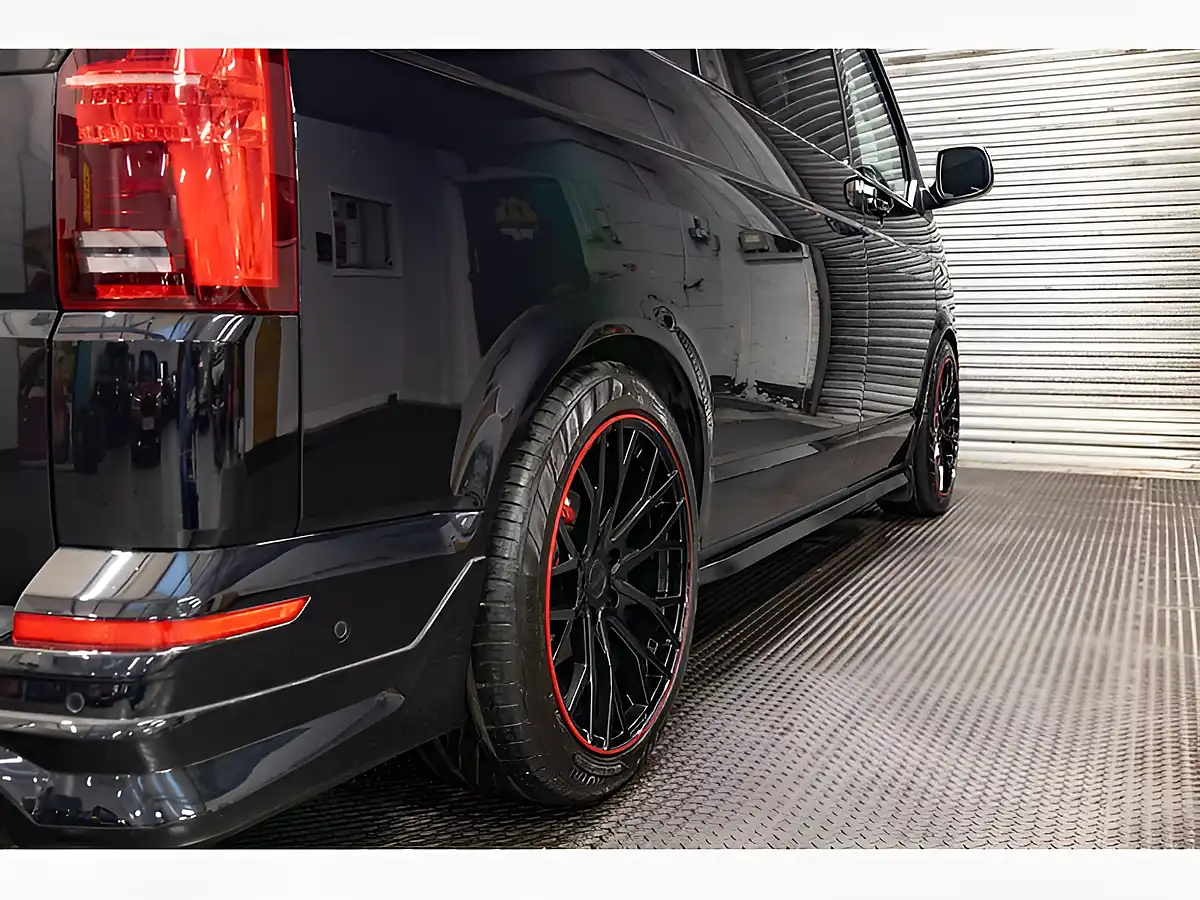 Used 2020 Volkswagen Transporter T32 Highline Kombi Double Cab Black - Interior and Exterior details 16