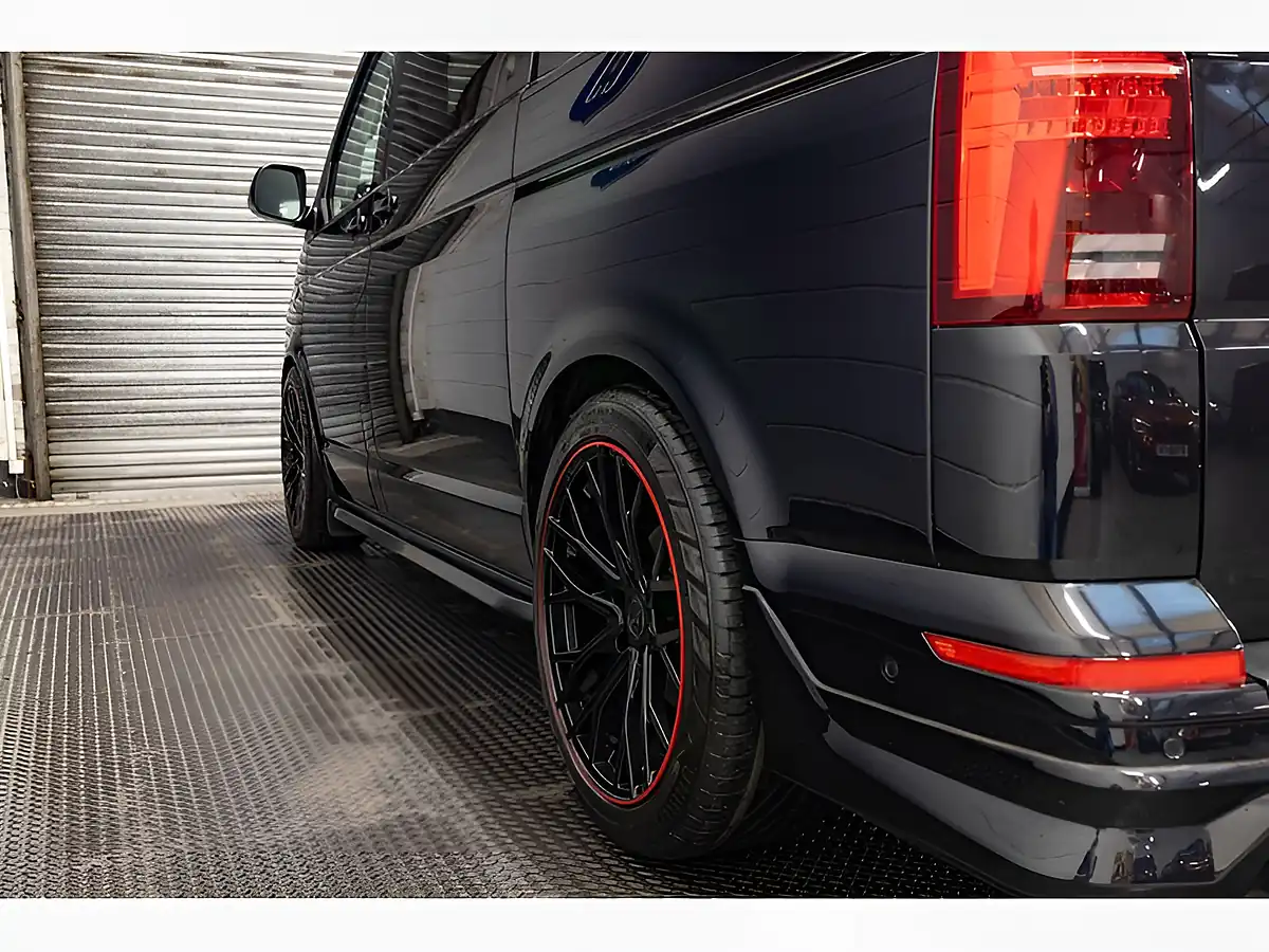 Used 2020 Volkswagen Transporter T32 Highline Kombi Double Cab Black - Interior and Exterior details 17