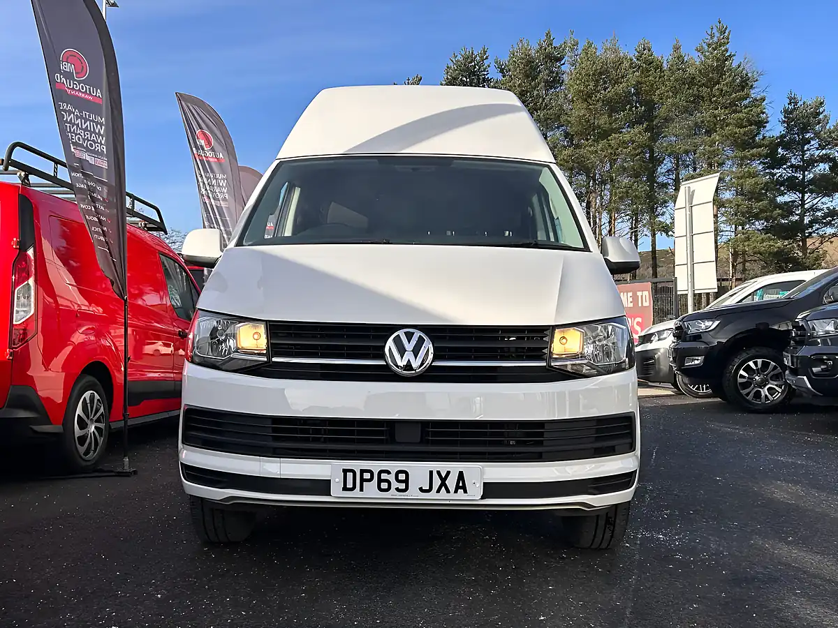 Used 2020 Volkswagen Transporter Trendline White - Interior and Exterior details 10