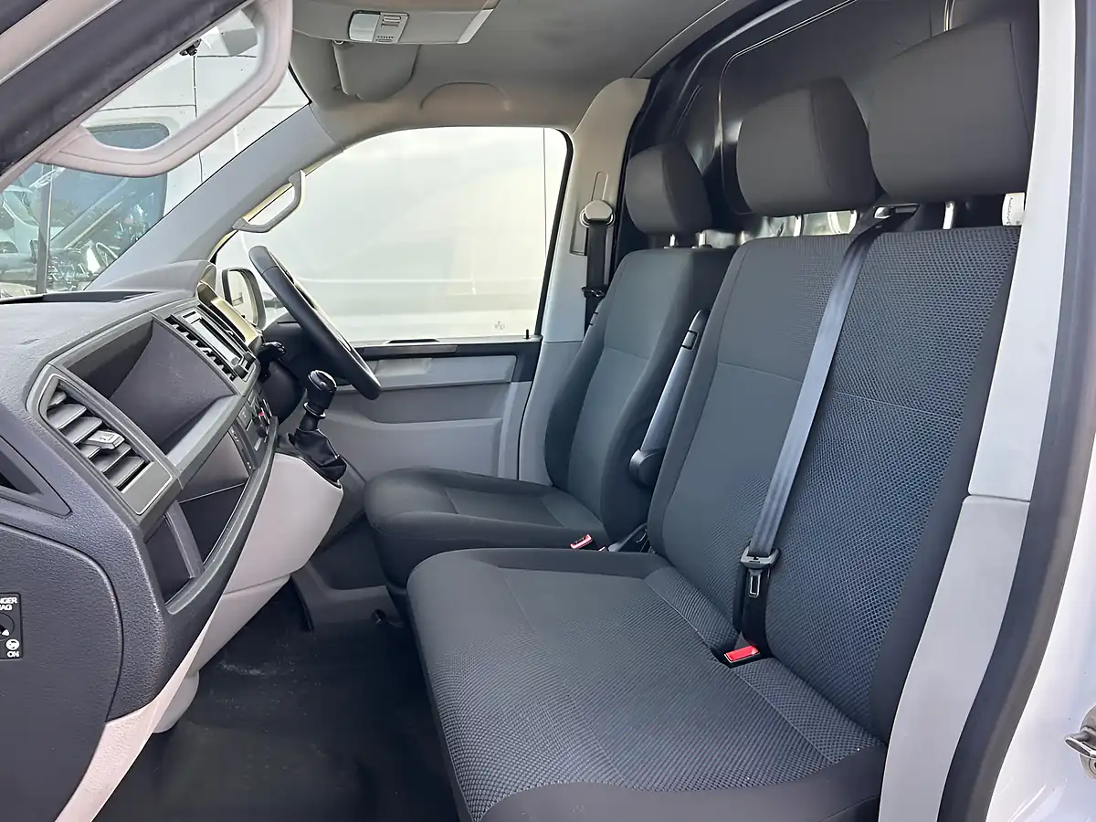Used 2020 Volkswagen Transporter Trendline White - Interior and Exterior details 12