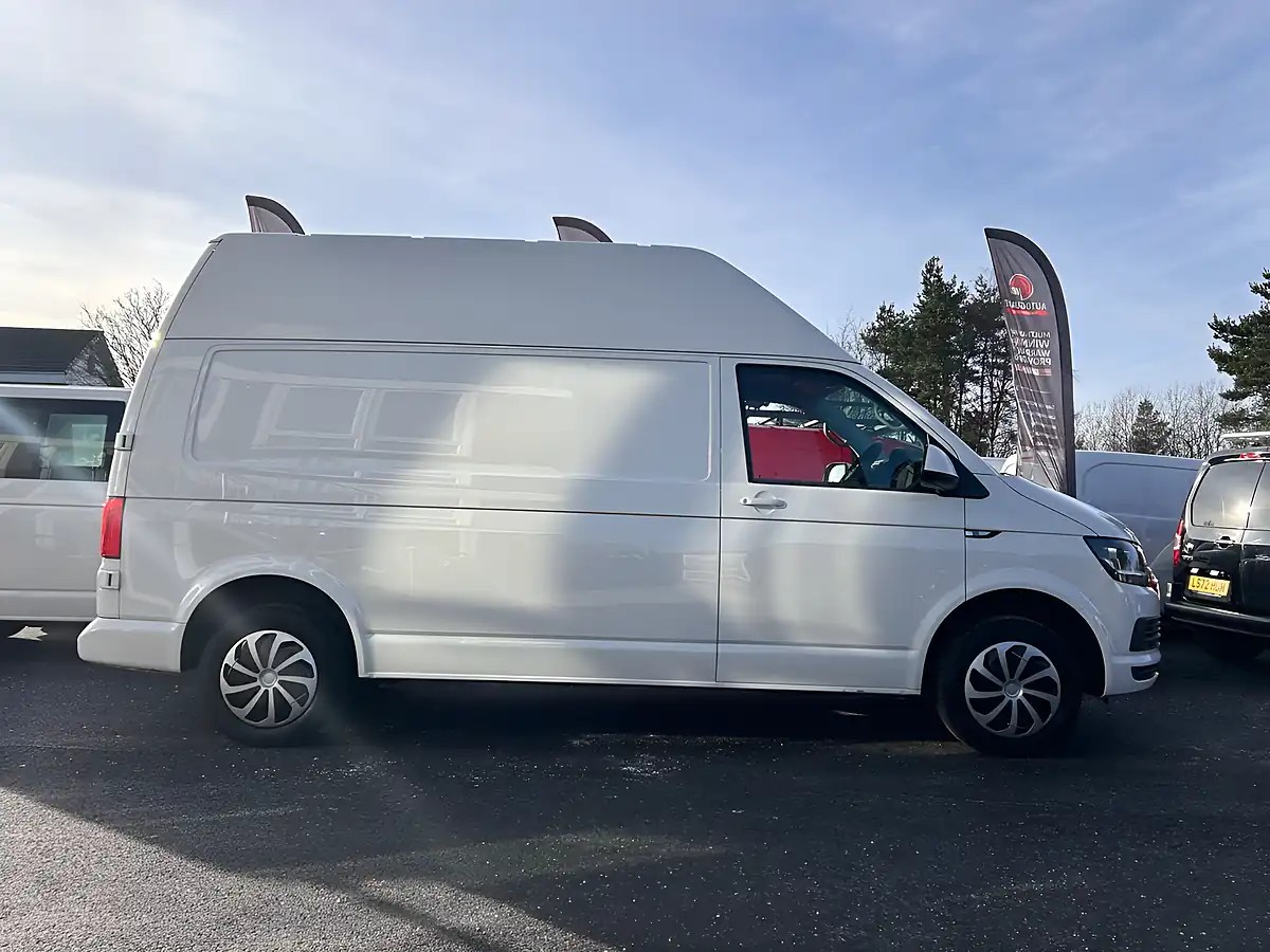 Used 2020 Volkswagen Transporter Trendline White - Interior and Exterior details 3