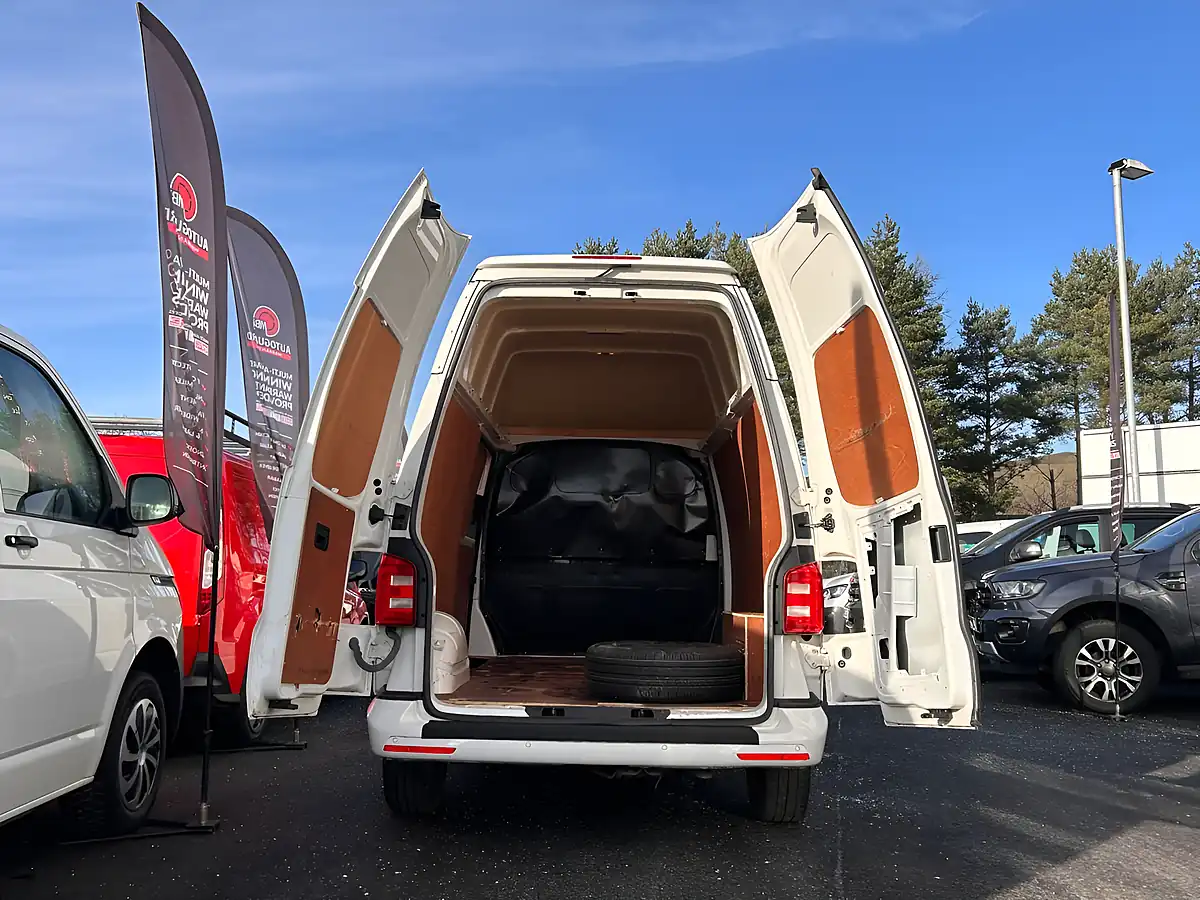Used 2020 Volkswagen Transporter Trendline White - Interior and Exterior details 6
