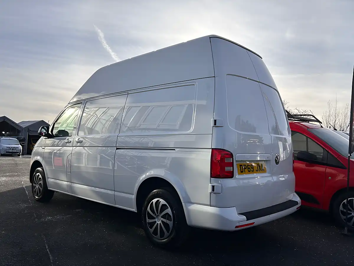 Used 2020 Volkswagen Transporter Trendline White - Interior and Exterior details 7