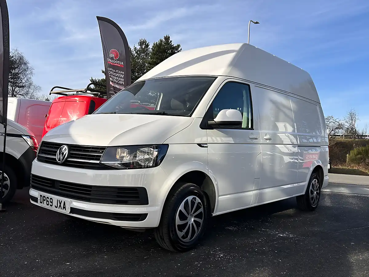 Used 2020 Volkswagen Transporter Trendline White - Interior and Exterior details 9