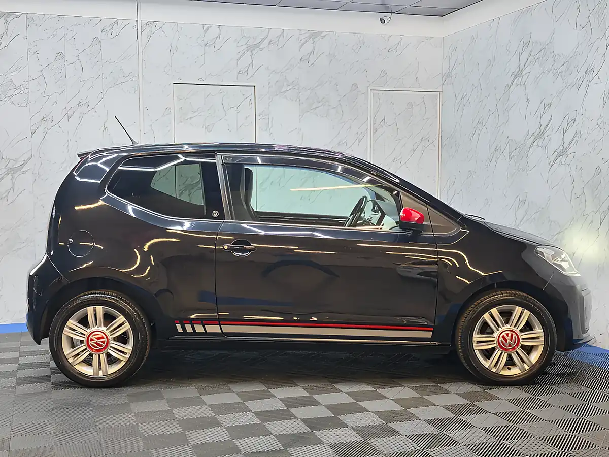 Used 2020 Volkswagen Up! Beats Black - Interior and Exterior details 10