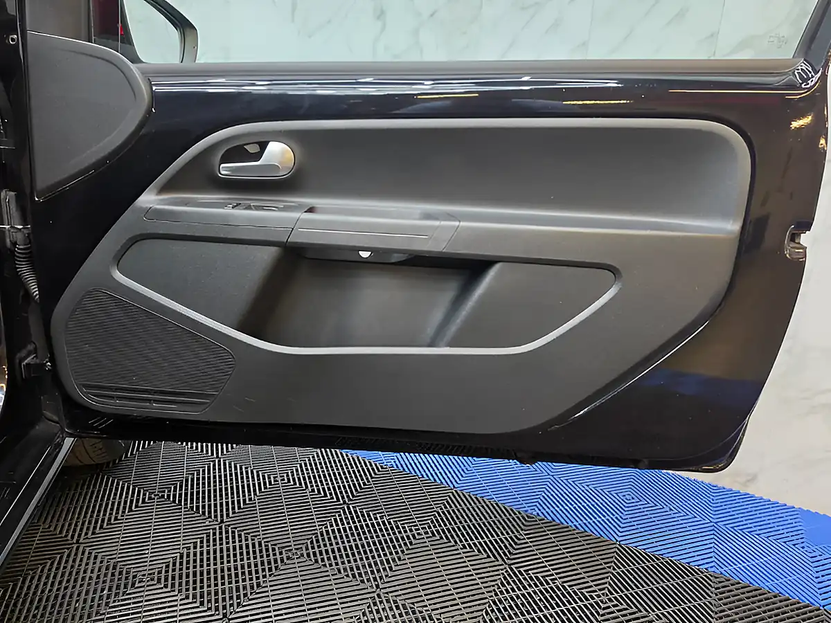 Used 2020 Volkswagen Up! Beats Black - Interior and Exterior details 18