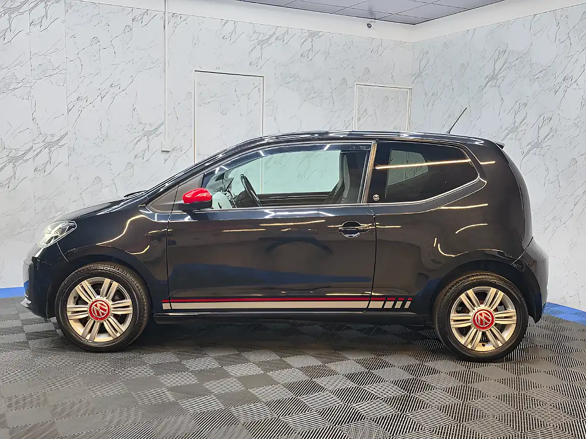 Used 2020 Volkswagen Up! Beats Black - Interior and Exterior details 8