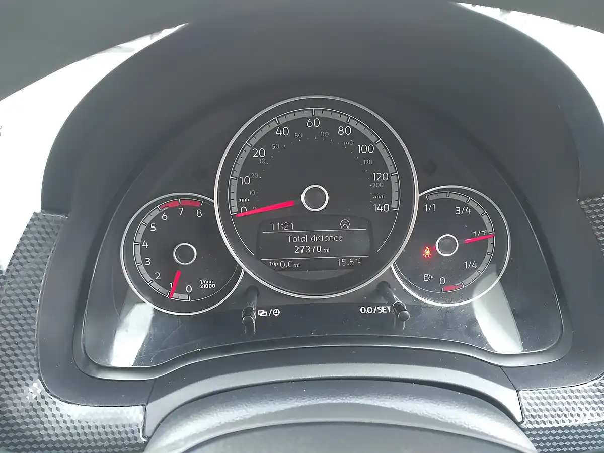 Used 2020 Volkswagen Up! Blue - Interior and Exterior details 17