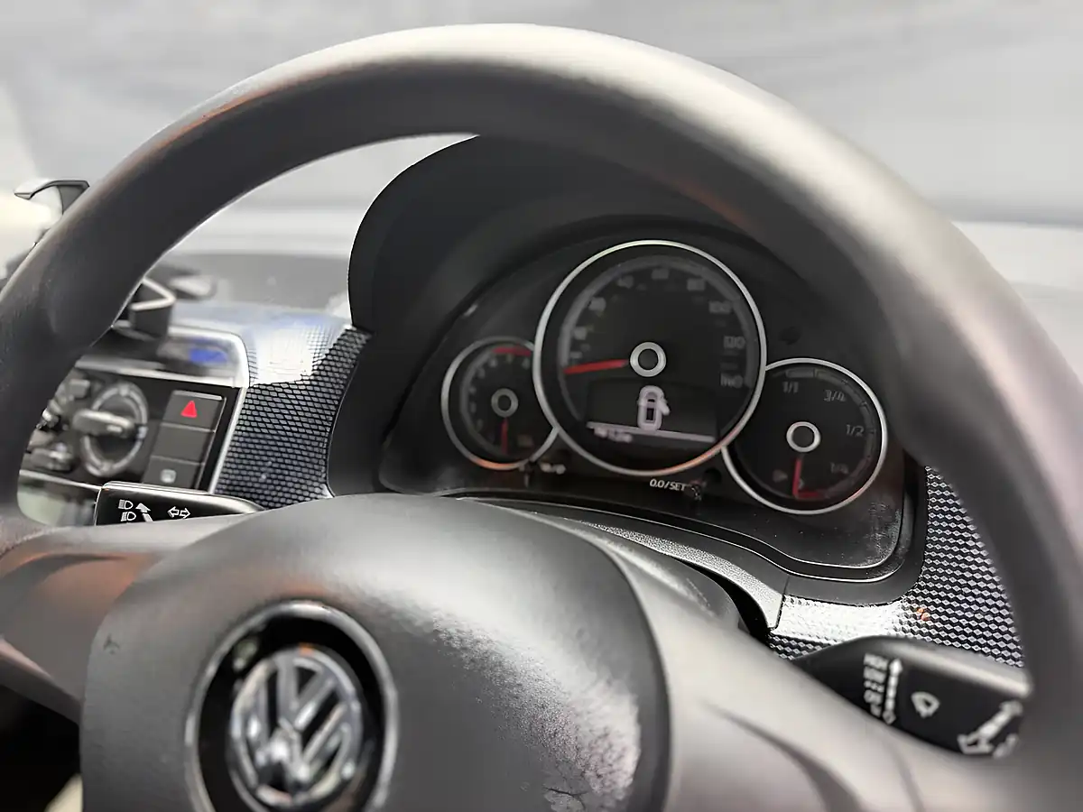 Used 2020 Volkswagen Up! Move Up! Blue - Interior and Exterior details 12