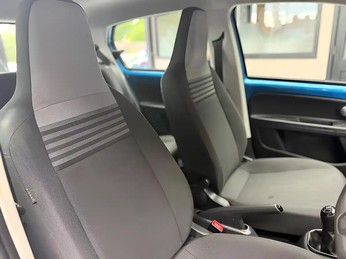 Used 2020 Volkswagen Up! Move Up! Blue - Interior and Exterior details 13