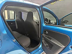Used 2020 Volkswagen Up! Move Up! Blue - Interior and Exterior details 17