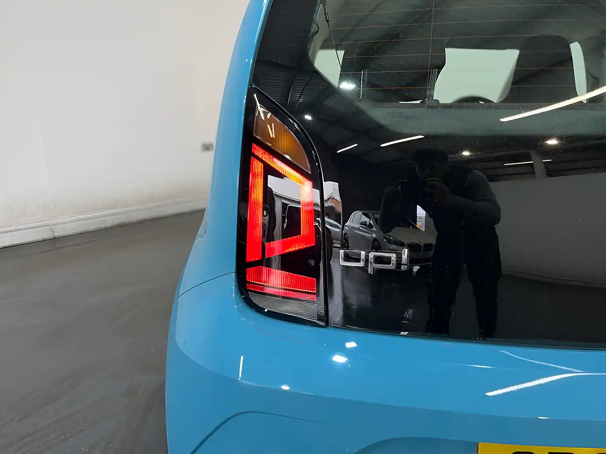 Used 2020 Volkswagen Up! Move Up! Blue - Interior and Exterior details 11
