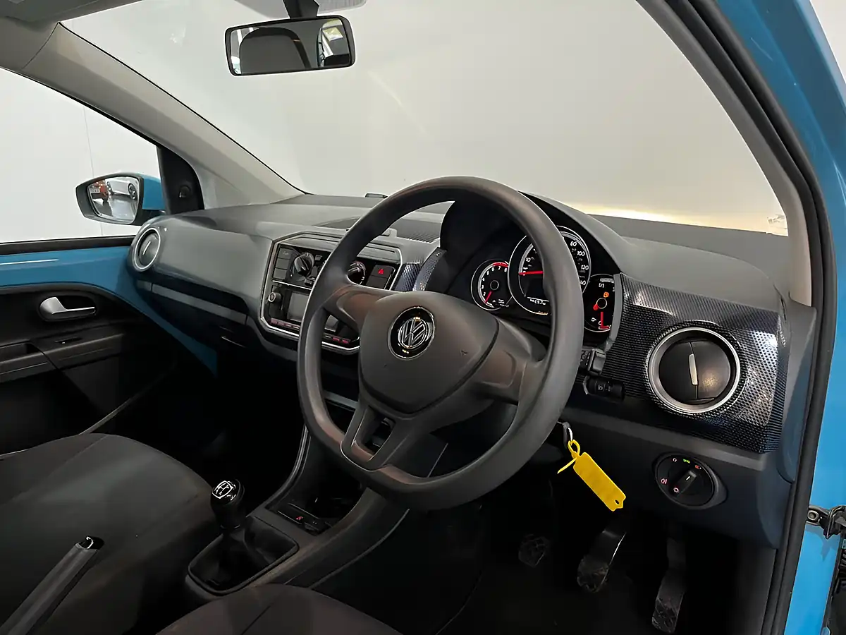 Used 2020 Volkswagen Up! Move Up! Blue - Interior and Exterior details 18