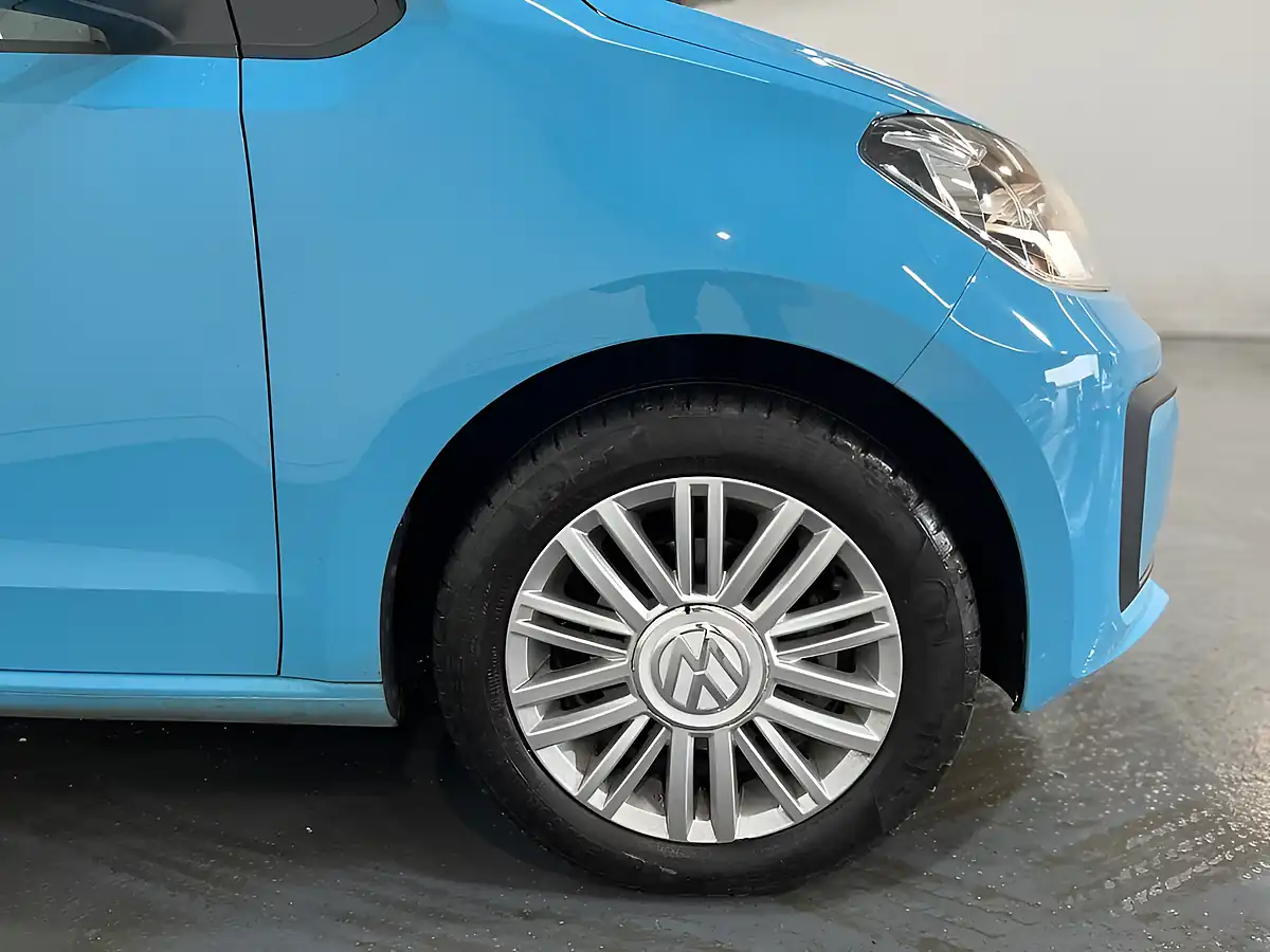 Used 2020 Volkswagen Up! Move Up! Blue - Interior and Exterior details 9