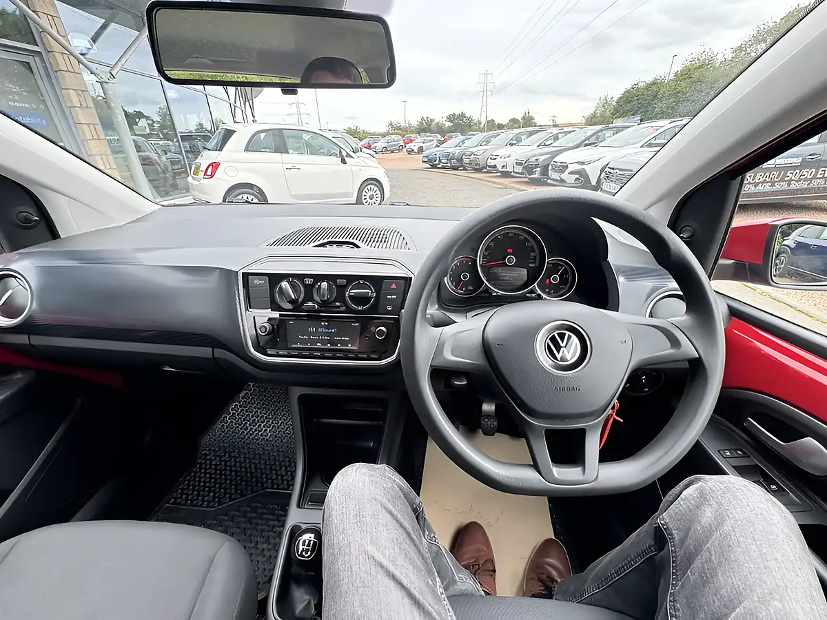 Used 2020 Volkswagen Up Up Red - Interior and Exterior details 16