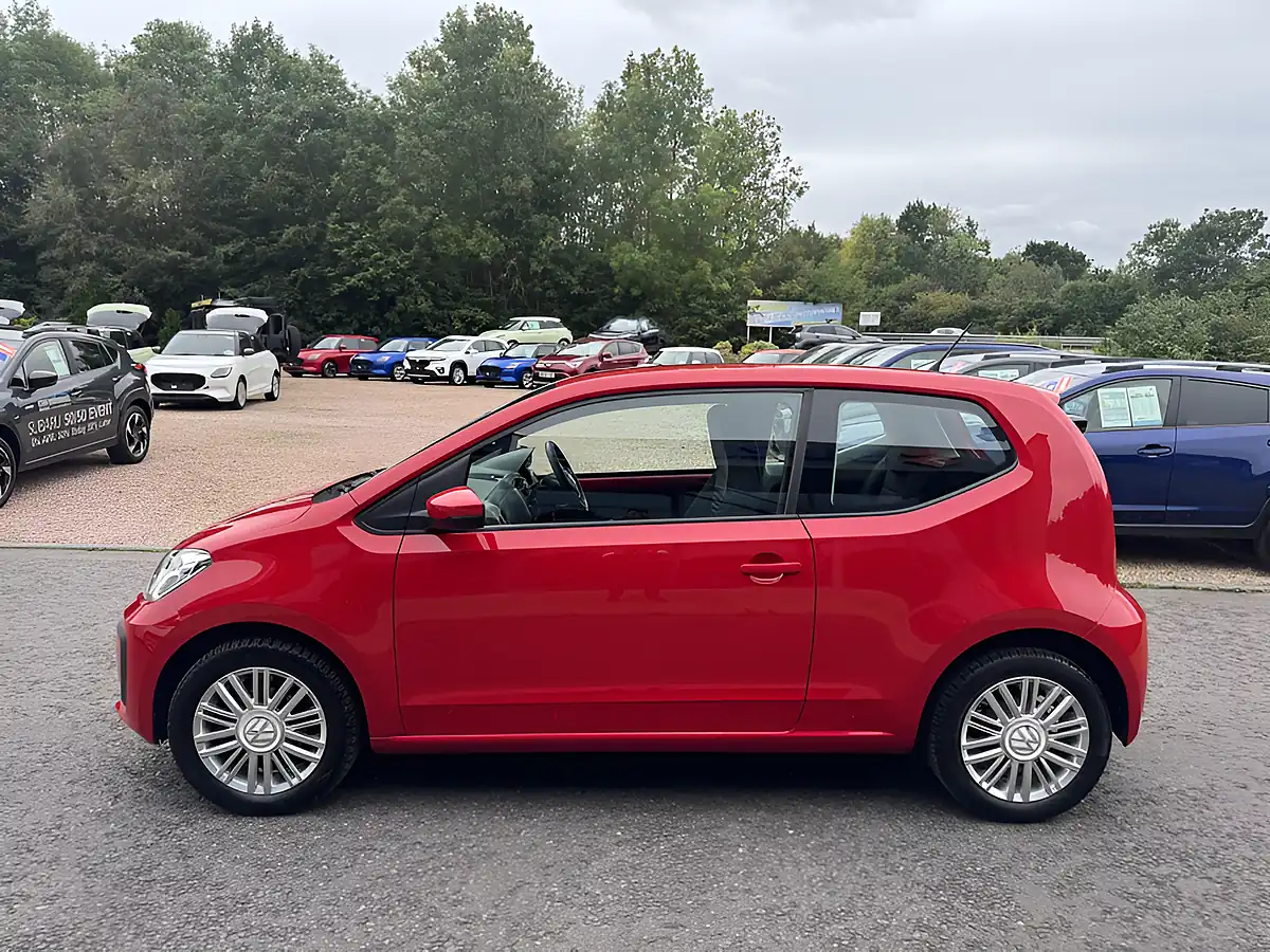 Used 2020 Volkswagen Up Up Red - Interior and Exterior details 4