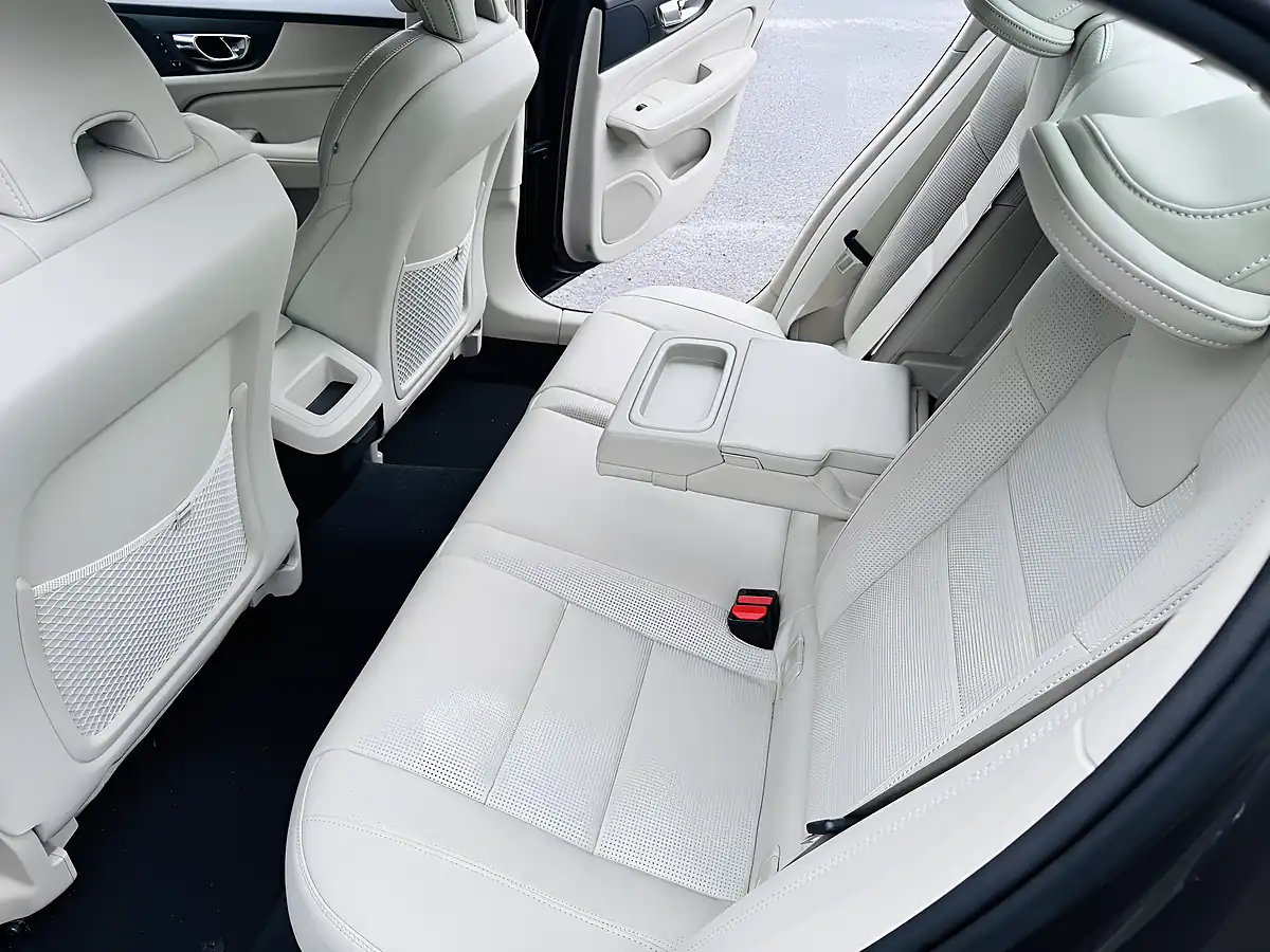 Used 2020 Volvo S60 Inscription Plus Grey - Interior and Exterior details 10