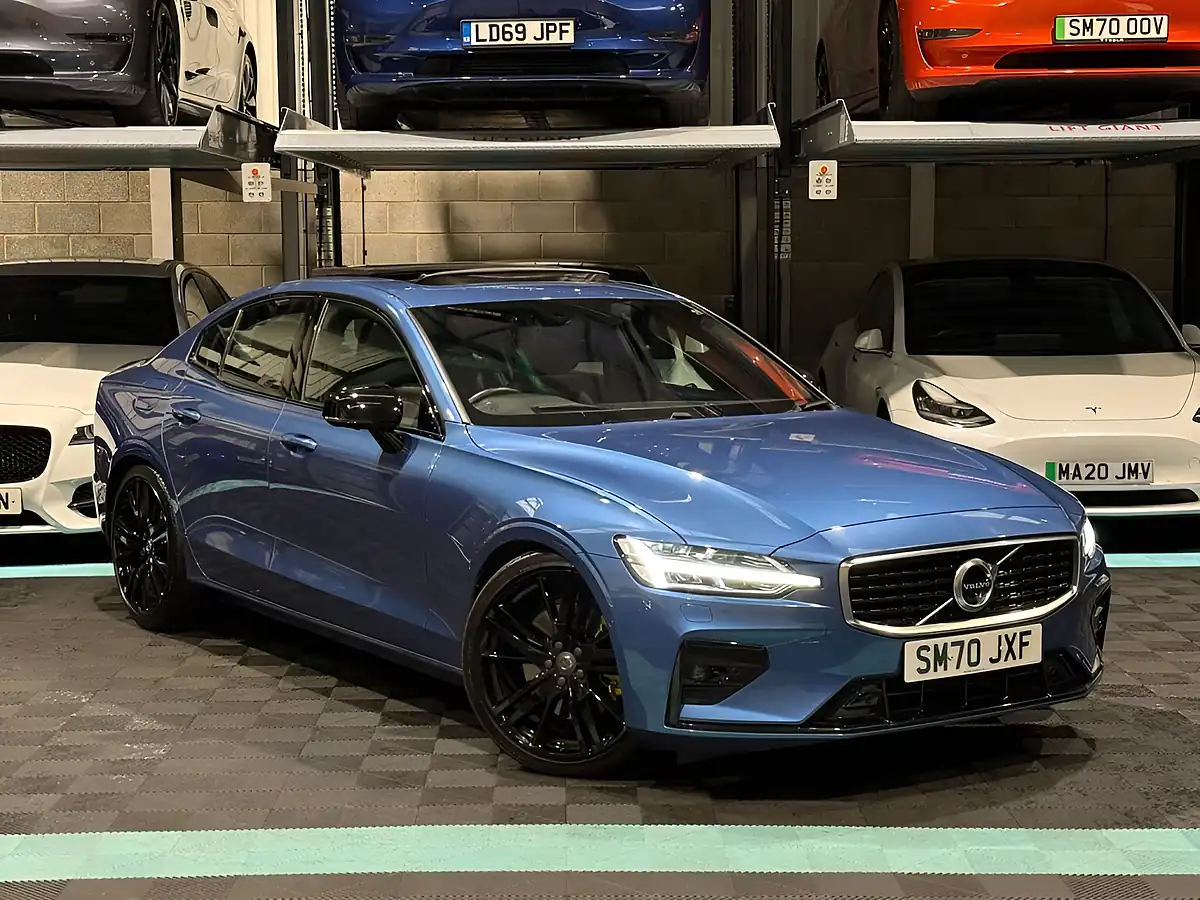 Used 2020 Volvo S60 R-Design Plus Blue - Front View