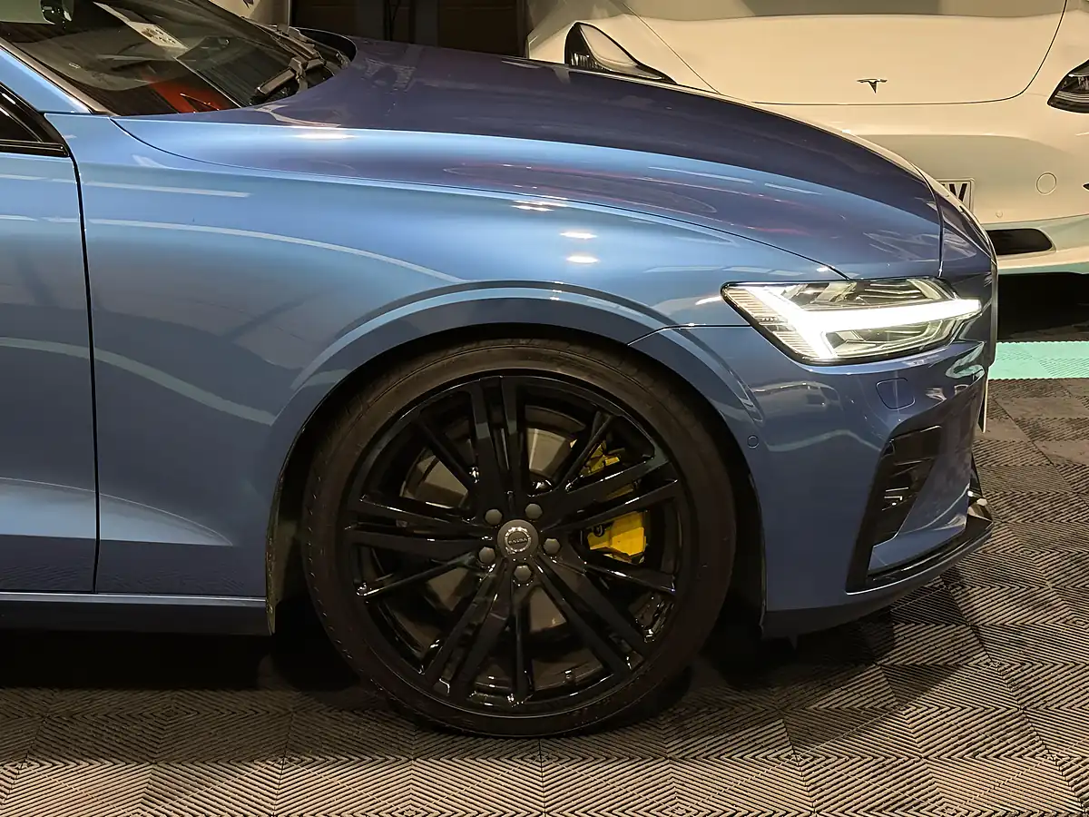 Used 2020 Volvo S60 R-Design Plus Blue - Interior and Exterior details 13