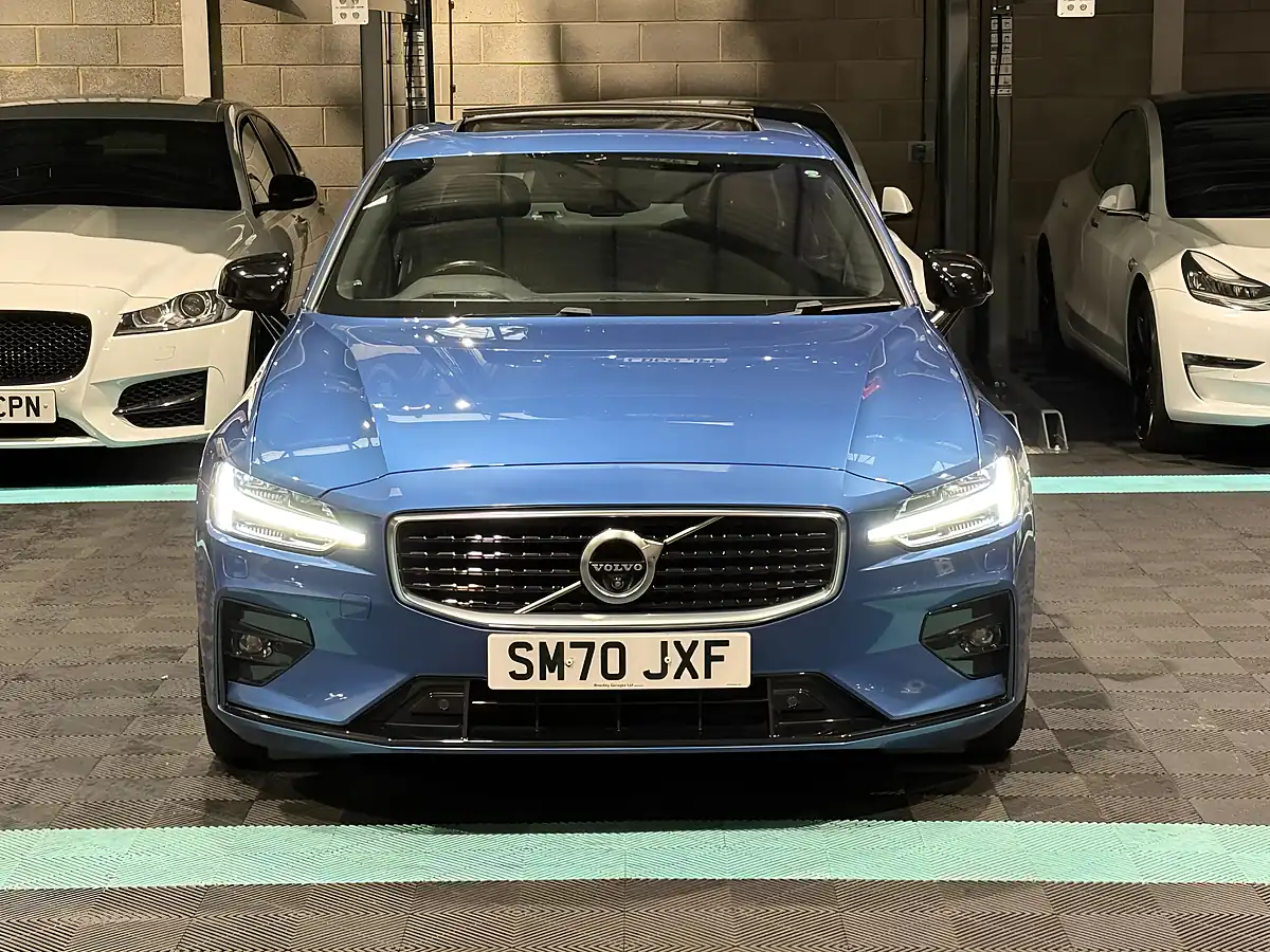 Used 2020 Volvo S60 R-Design Plus Blue - Interior and Exterior details 4