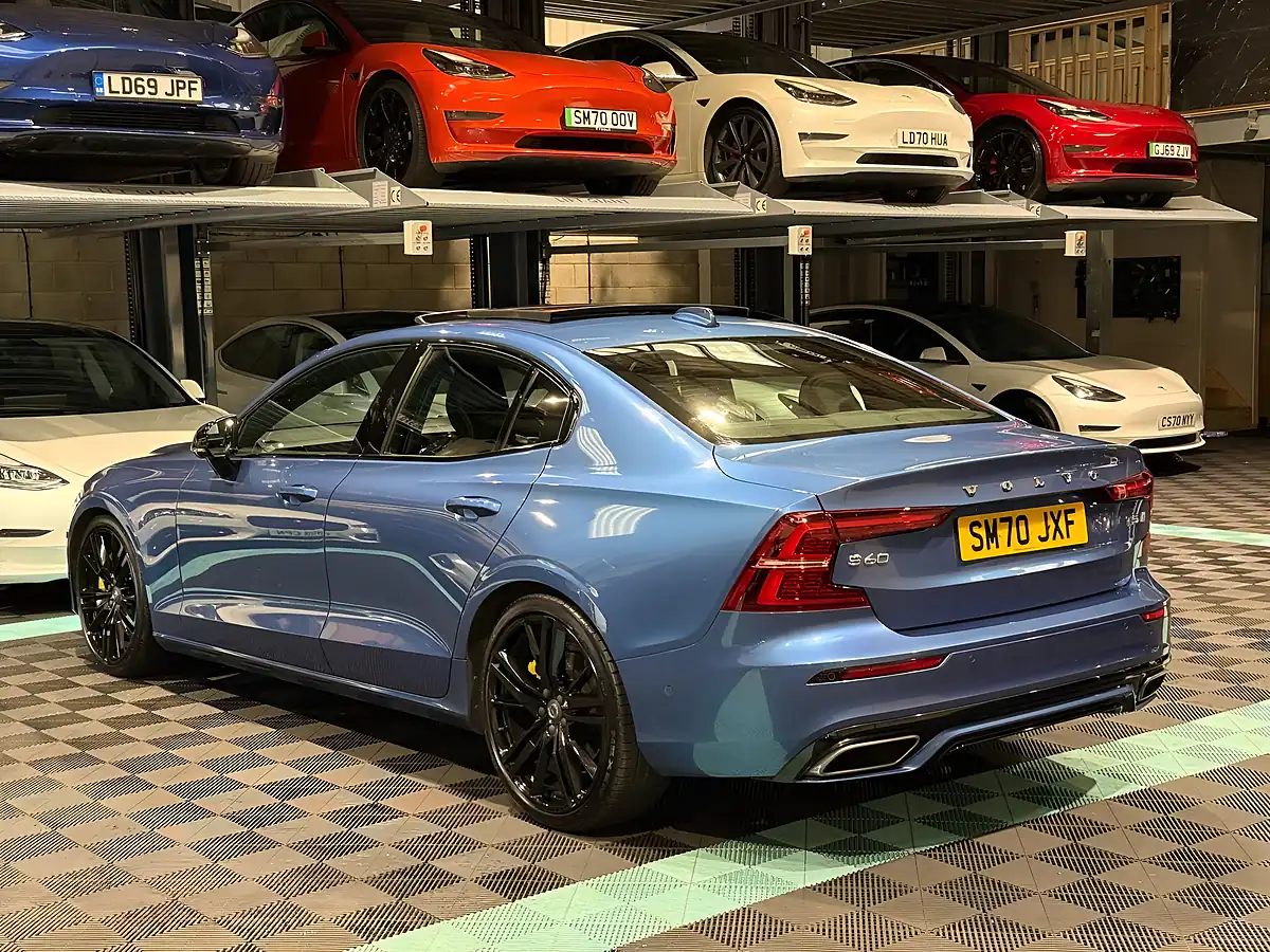 Used 2020 Volvo S60 R-Design Plus Blue - Interior and Exterior details 7