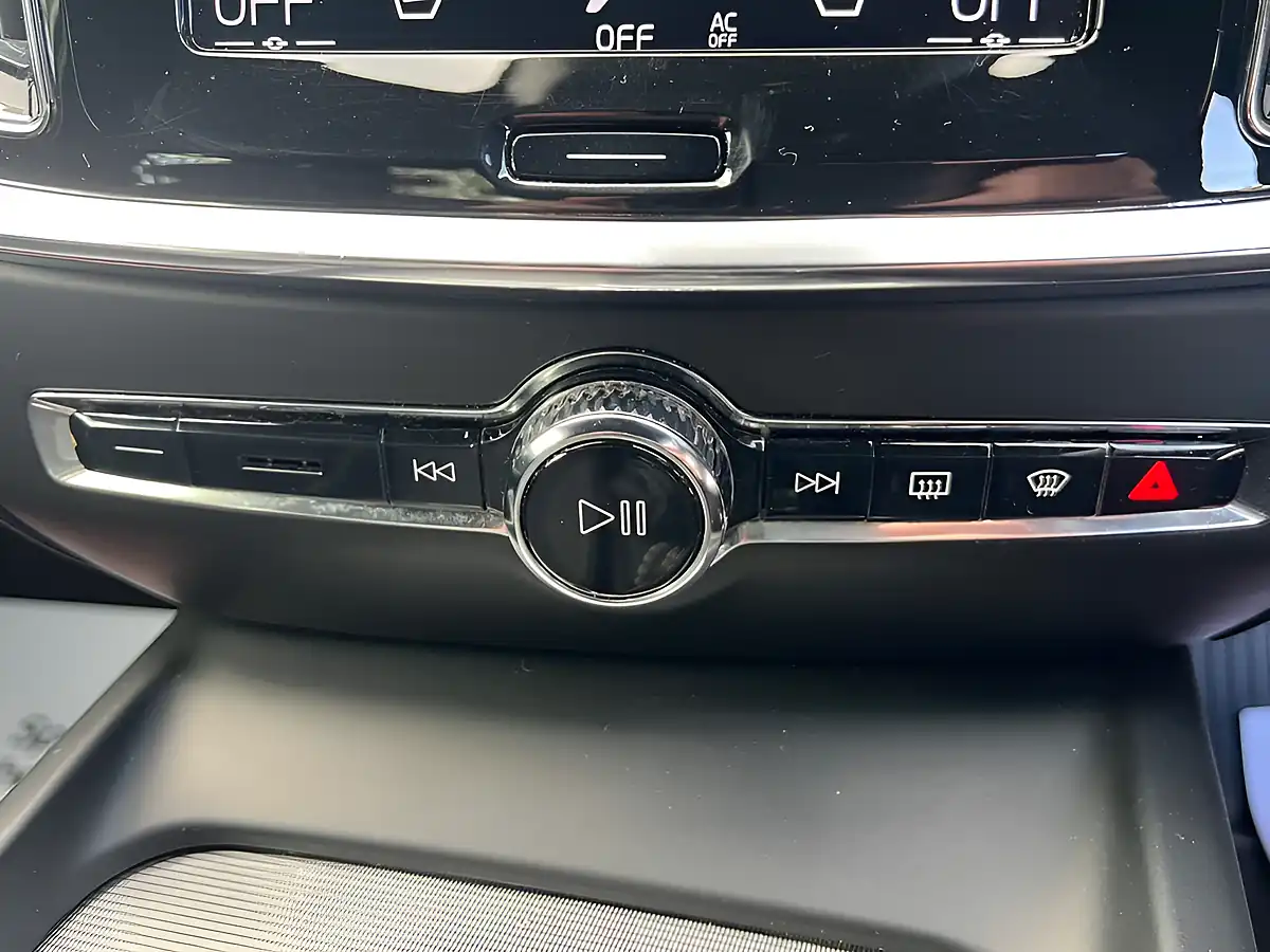 Used 2020 Volvo S60 R-Design Plus Grey - Interior and Exterior details 18