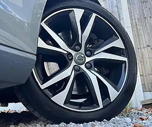 Used 2020 Volvo S60 R-Design Plus Grey - Interior and Exterior details 8