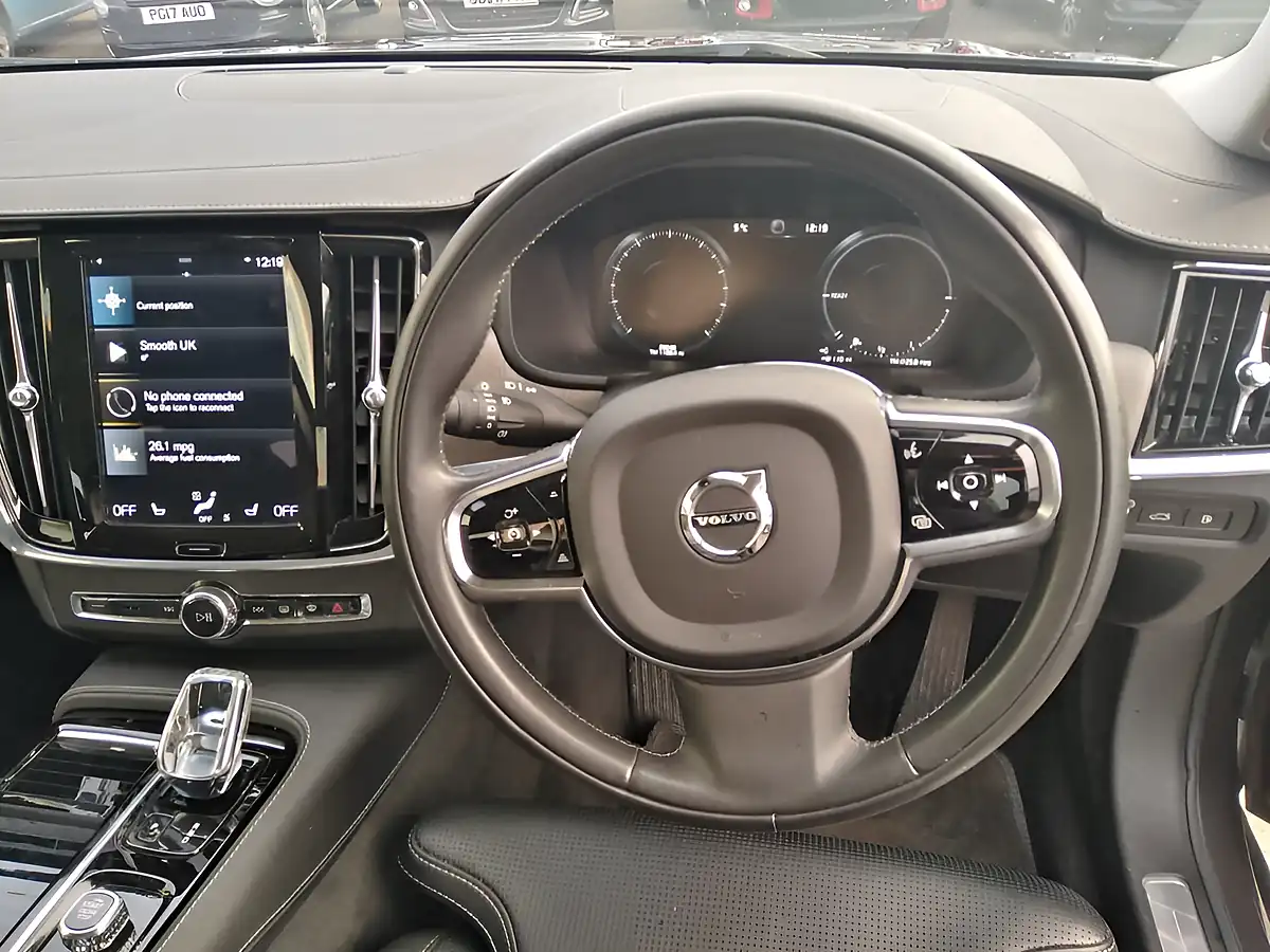 Used 2020 Volvo S90 Inscription Grey - Interior and Exterior details 7