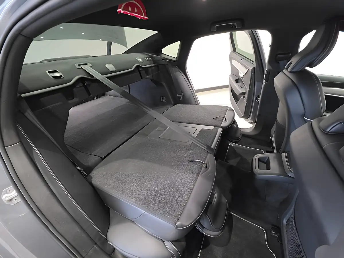 Used 2020 Volvo S90 R-Design Plus Grey - Interior and Exterior details 16