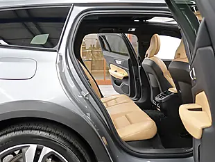 Used 2020 Volvo V60 Cross Country Plus Grey - Interior and Exterior details 13