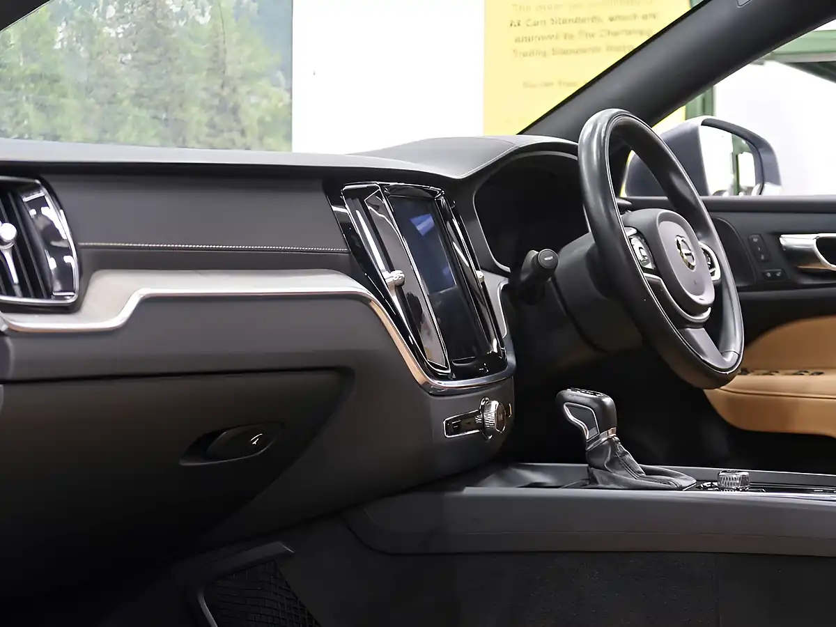 Used 2020 Volvo V60 Cross Country Plus Grey - Interior and Exterior details 15