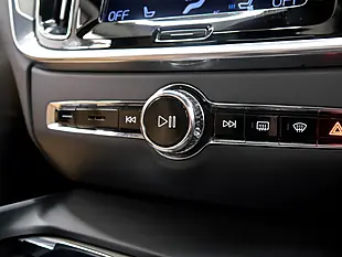 Used 2020 Volvo V60 Cross Country Plus Grey - Interior and Exterior details 17