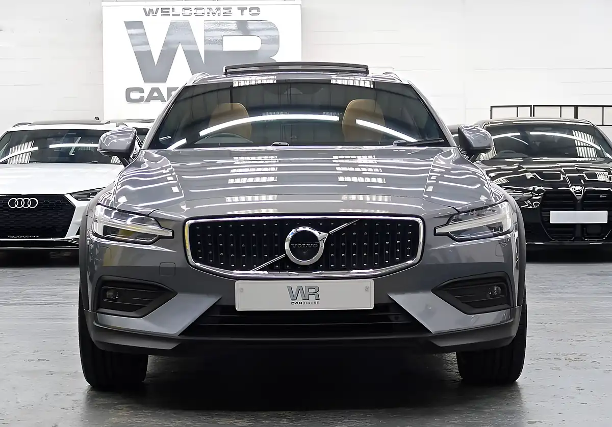Used 2020 Volvo V60 Cross Country Plus Grey - Interior and Exterior details 2