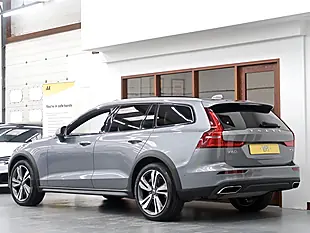 Used 2020 Volvo V60 Cross Country Plus Grey - Interior and Exterior details 3