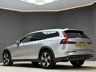 Used 2020 Volvo V60 Cross Country Plus Silver - Interior and Exterior details 15