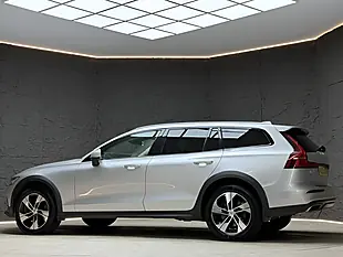 Used 2020 Volvo V60 Cross Country Plus Silver - Interior and Exterior details 16