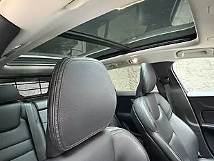 Used 2020 Volvo V60 Cross Country Plus Silver - Interior and Exterior details 3